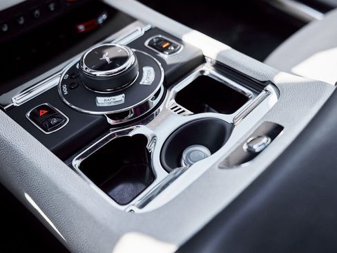 Used 2015 Rolls-Royce Wraith image 62