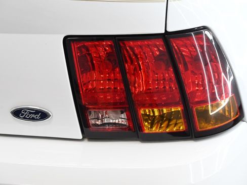 Used 1999 Ford Mustang Cobra RWD image 17