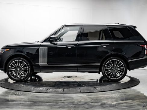 Used 2022 Land Rover Range Rover P525 Westminster Edition AWD/4WD image 7