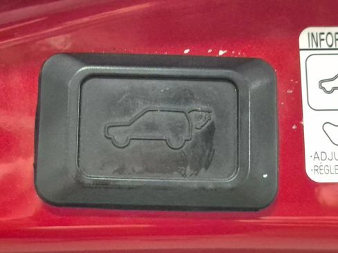 Used 2015 Toyota RAV4 XLE FWD image 28