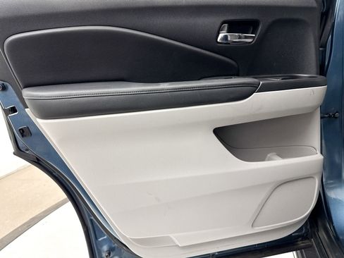 Used 2017 Honda Pilot Elite image 31