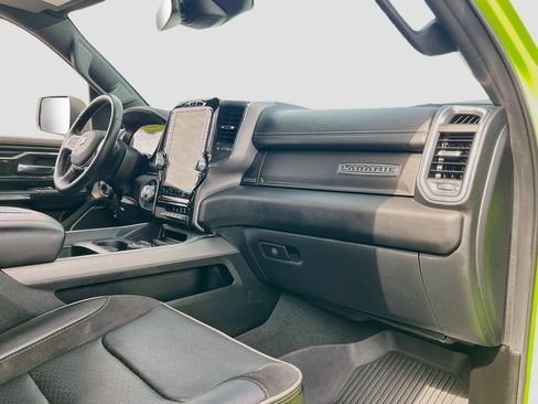 Used 2024 RAM 1500 Laramie AWD/4WD image 31