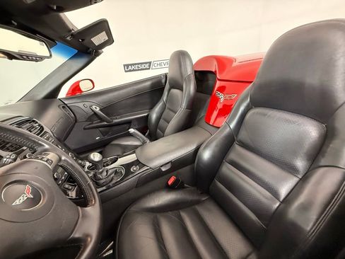 Used 2008 Chevrolet Corvette Convertible w/ Preferred Equipment Group RWD image 25