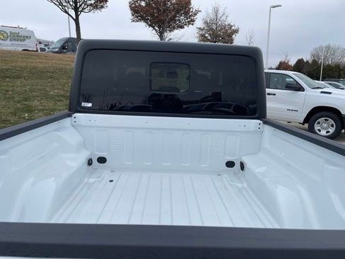 New 2026 Jeep Gladiator Sport AWD/4WD image 13