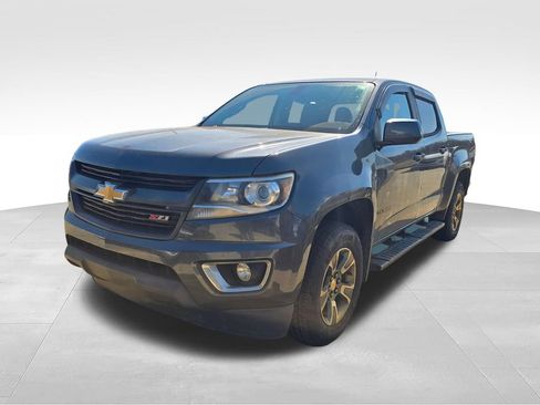 Used 2017 Chevrolet Colorado Z71 AWD/4WD image 5