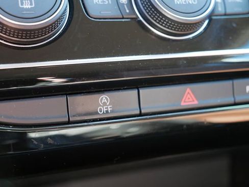 Certified 2023 Volkswagen Atlas SE image 35