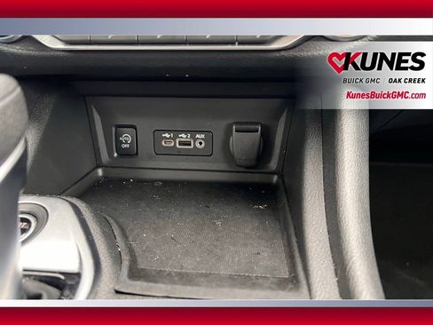 Used 2024 Nissan Sentra SV image 19