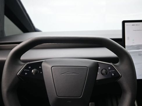 Used 2024 Tesla Cybertruck AWD Crew Cab image 12