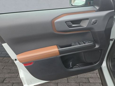 Used 2023 Ford Bronco Sport Outer Banks w/ Tech Package image 10