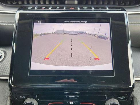 Used 2023 Jeep Grand Cherokee L Laredo image 20