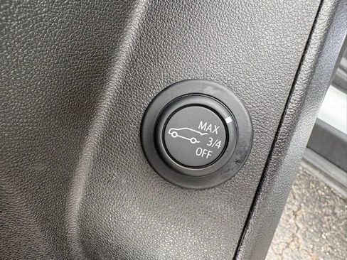 Certified 2023 Chevrolet Equinox LT w/ Driver Convenience Package image 21