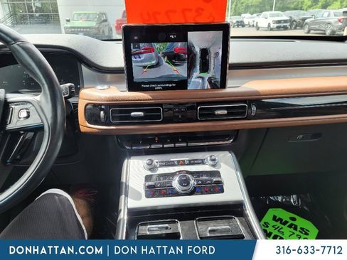Used 2023 Lincoln Aviator Reserve w/ Equipment Group 201A AWD/4WD image 5