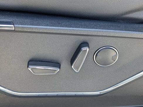 Used 2021 Ford F150 Lariat AWD/4WD image 22