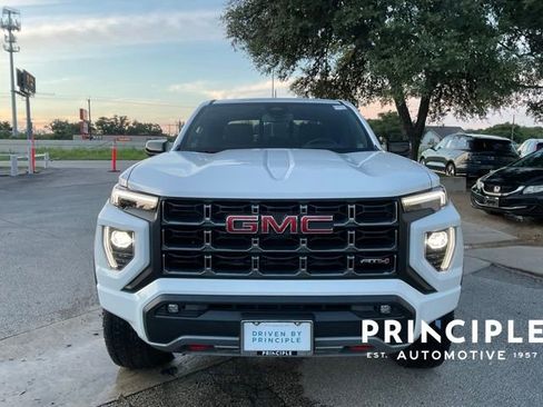 Used 2025 GMC Canyon AT4 AWD/4WD image 3