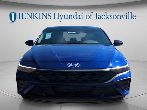 New 2025 Hyundai Elantra Sport FWD image 10
