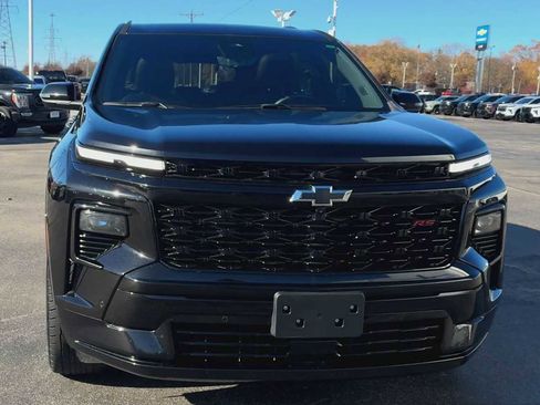 Used 2024 Chevrolet Traverse RS image 2