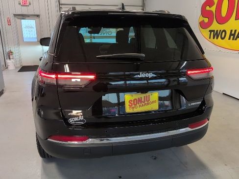 New 2025 Jeep Grand Cherokee Laredo w/ Luxury Tech Group I image 34