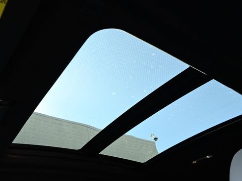 New 2026 BMW X6 M60i image 23