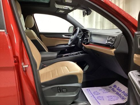 Used 2024 Volkswagen Atlas Cross Sport SEL R-Line image 13