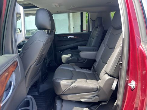 Used 2017 Cadillac Escalade ESV Luxury AWD/4WD image 37