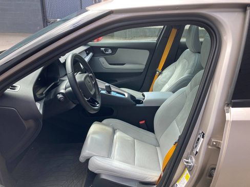 Used 2023 Polestar Polestar 2 w/ Pilot Pack AWD/4WD image 9