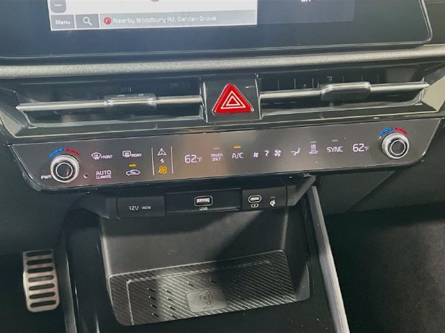 Certified 2023 Kia Niro Wave FWD image 16