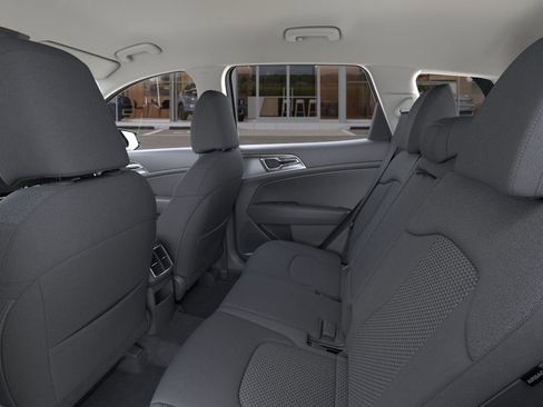 New 2025 Kia Sportage LX image 18