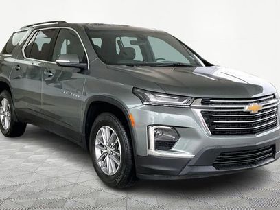 Used 2022 Chevrolet Traverse LT