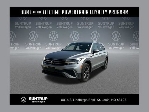 Used 2023 Volkswagen Tiguan SE AWD/4WD image 1