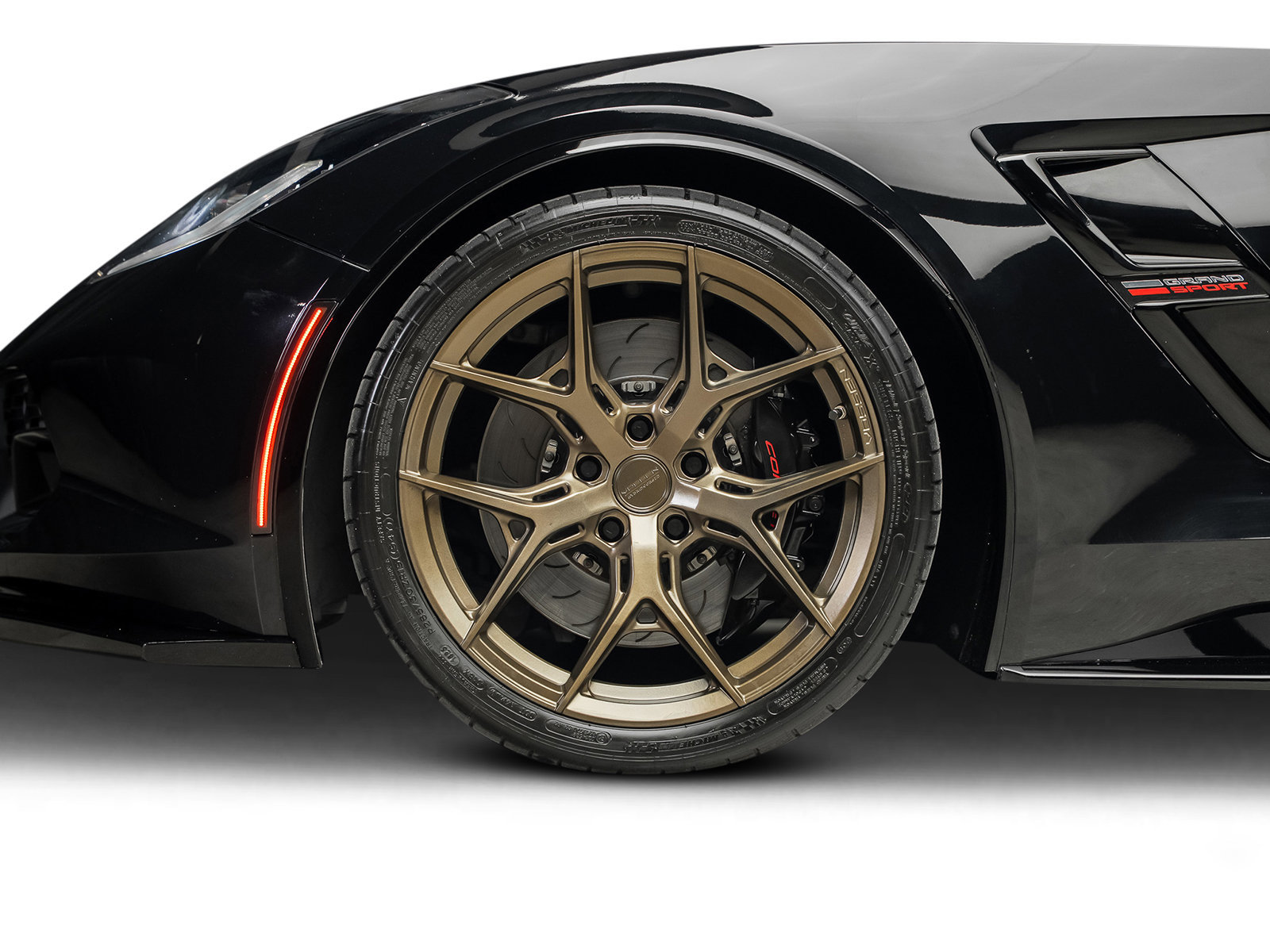 Used 2019 Chevrolet Corvette Grand Sport w/ Carbon Flash Badge Package RWD image 19