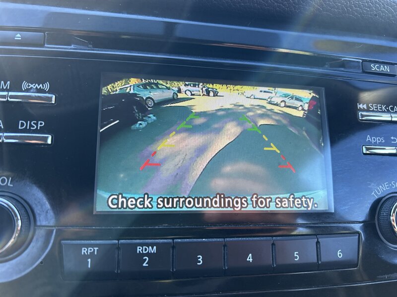 Used 2016 Nissan Rogue S AWD/4WD image 14