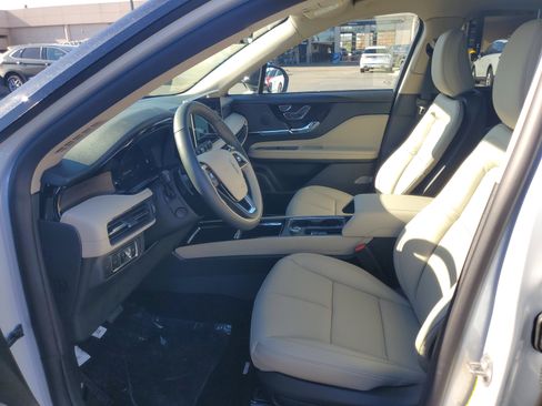 New 2026 Lincoln Corsair Reserve w/ Jet Appearance Package image 12