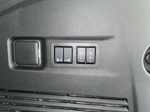 New 2026 Chevrolet Suburban High Country image 22