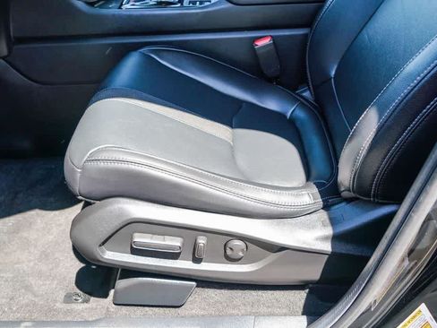 Used 2024 Honda Pilot Touring image 19
