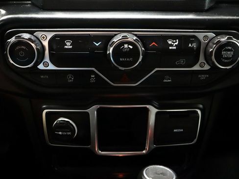 Used 2022 Jeep Wrangler Unlimited Sport AWD/4WD image 28