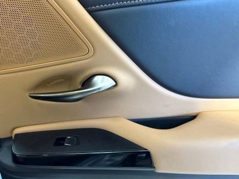 Certified 2025 Lexus ES 300h 300h image 33