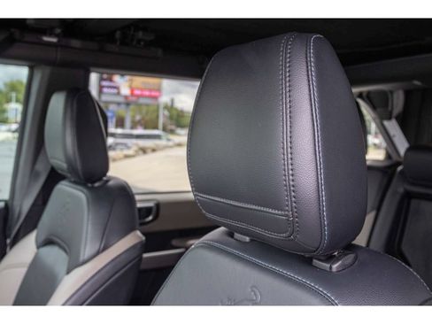 Used 2022 Ford Bronco Wildtrak AWD/4WD image 17