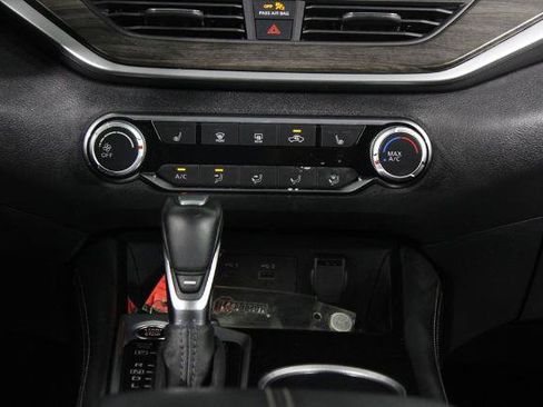Certified 2023 Nissan Altima 2.5 SV w/ SV Premium Package FWD image 24