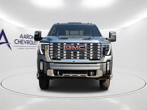 Used 2025 GMC Sierra 3500 Denali w/ Denali Reserve Package AWD/4WD image 2