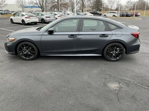 Used 2025 Honda Civic Sport image 9