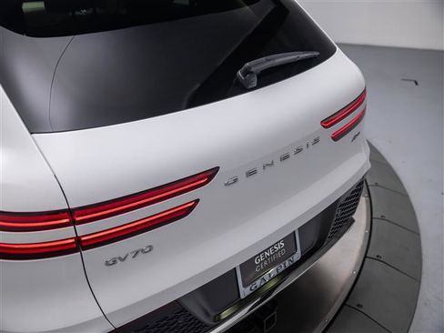Used 2023 Genesis GV70 2.5T w/ Select Package image 30