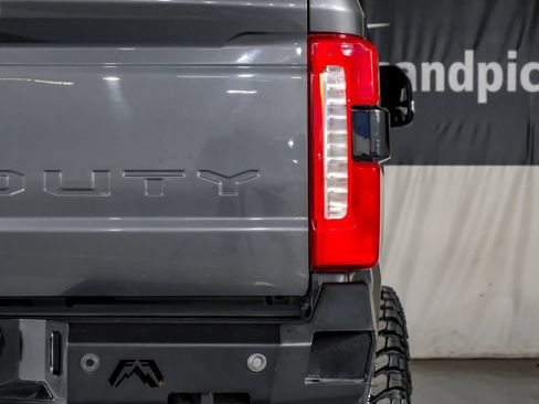 Used 2024 Ford F250 Lariat w/ Lariat Ultimate Package AWD/4WD image 44