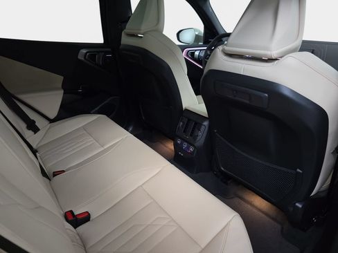 New 2026 BMW X3 xDrive30i w/ Premium Package AWD/4WD image 11