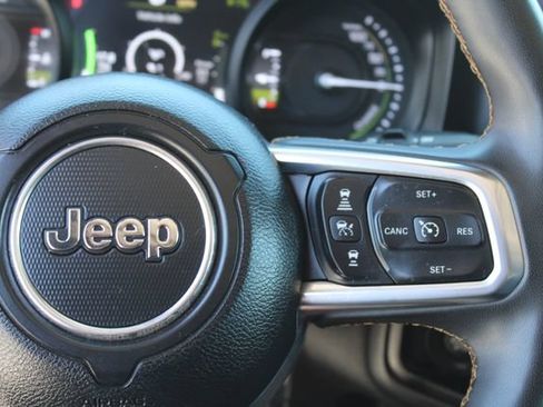 Used 2024 Jeep Wrangler Unlimited Sahara AWD/4WD image 21