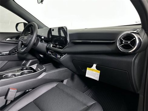 New 2026 Chevrolet Equinox LT w/ Convenience Package II image 29