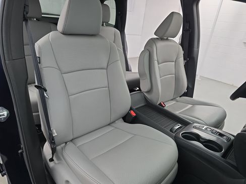 Certified 2023 Honda Passport EX-L image 10