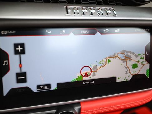 Certified 2019 Ferrari Portofino RWD image 35