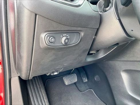 Used 2023 Chevrolet Equinox LT image 30