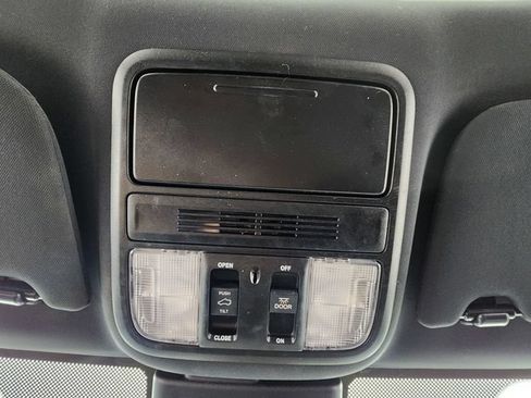 Used 2023 Honda Odyssey Sport image 35