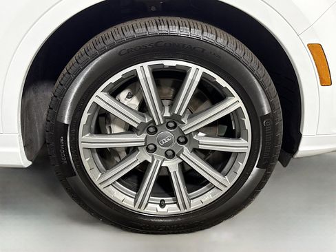 Used 2018 Audi Q7 3.0T Prestige w/ Prestige Package image 32